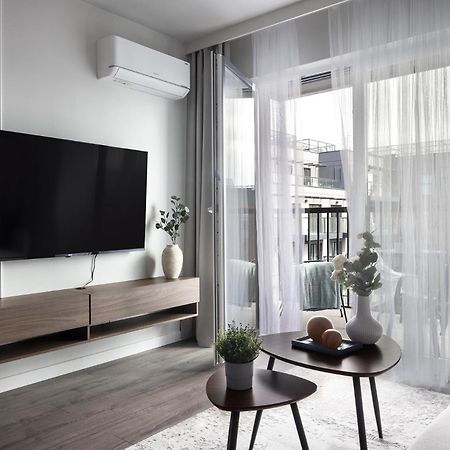 New #Madalinskiego57 - City Center, New Bulding, 2 Bedrooms, 2X Double Beds And A Fold-Out Sofa, Separate Kitchen, Air Conditioning, Balcony, Underground Parking, Self Check In 24H, Internet, Netflix, Coffee Machine, Washing Machine,1 Km To The Railw Wroclaw Luaran gambar